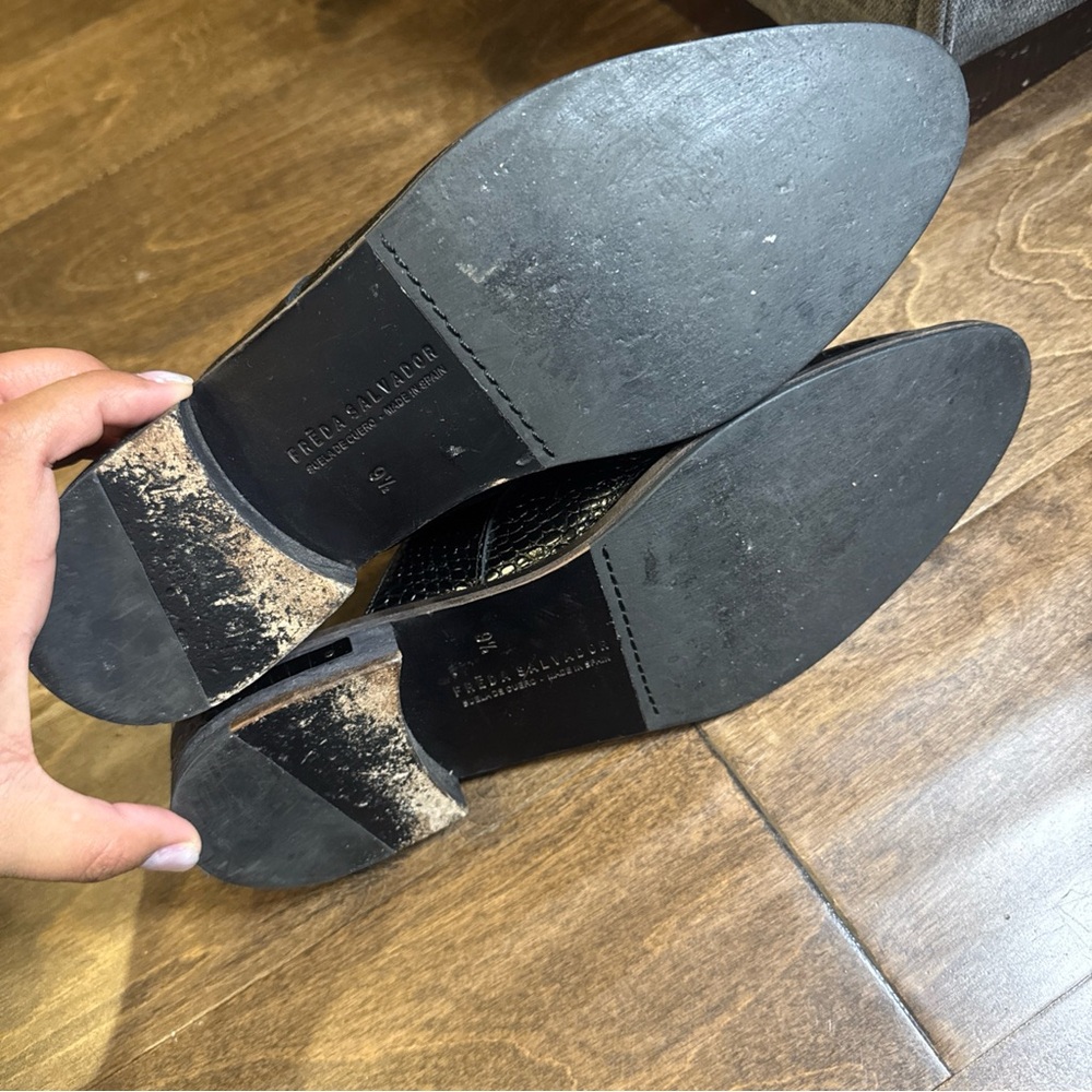 $378 Freda Salvador Shoes Womens 9.5 Black Crocodile Embossed D'Orsay Loafers - Picture 9 of 9